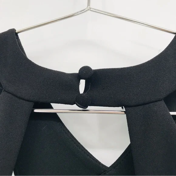 Aidan Mattox Scuba Crepe Cutout Open Back Gown in Black Size 6 - Picture 12 of 14